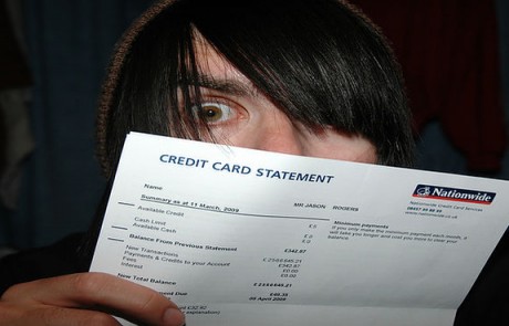 עבדים לחוב: 70% מהאמריקאים טוענים ש"החוב הכרחי בחייהם"