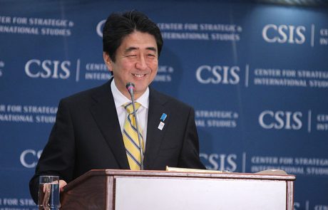 המהלך המפתיע של יפן שמחק כמעט מחצית מחובותיה