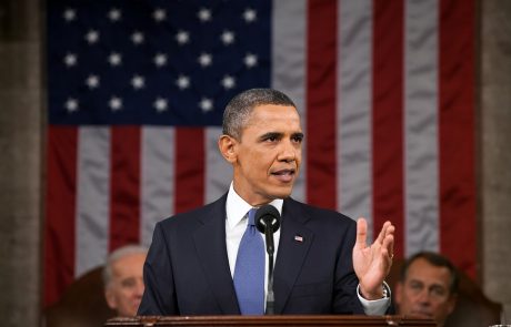 אובמה הודיע על מחיקת חובות של 387 אלף סטודנטים בארה"ב